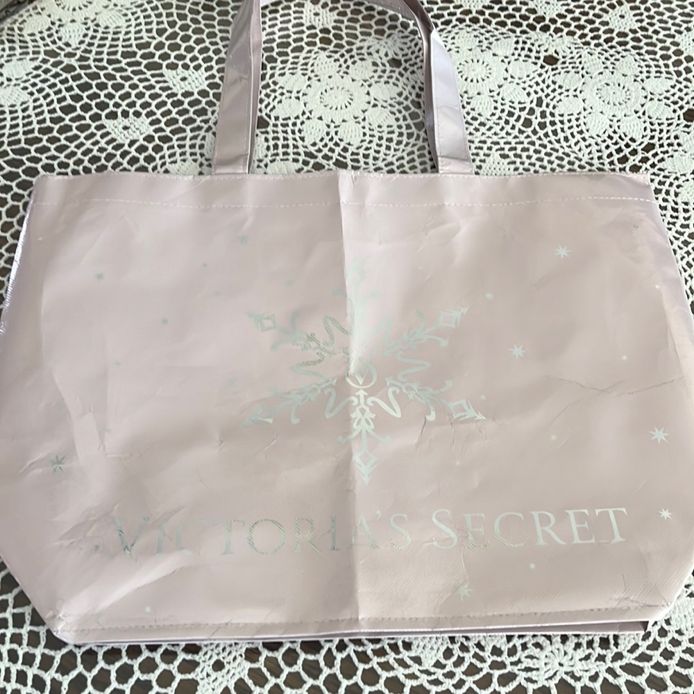 Victoria’s Secret shopping bag